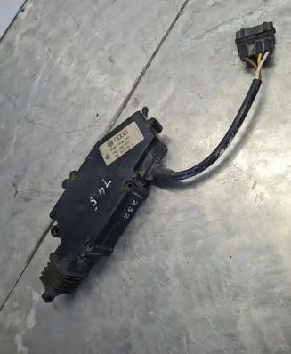 Volkswagen Transporter - Caravelle T4 Central locking motor 701959783R