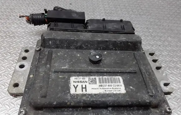 Nissan Note (E11) Engine control unit/module MEC37500