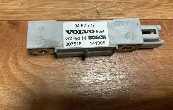 Volvo V70 Airbag deployment crash/impact sensor 9452777 007516 141005