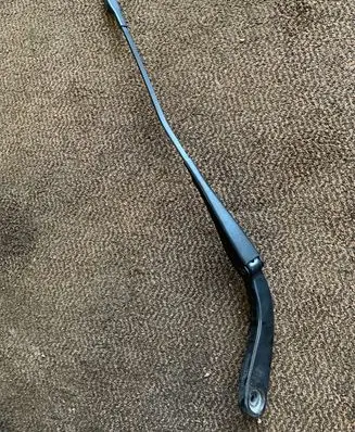 BMW 1 F20 F21 Front wiper blade arm 7239520
