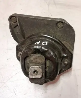 BMW 7 E65 E66 Engine mount bracket 677191702