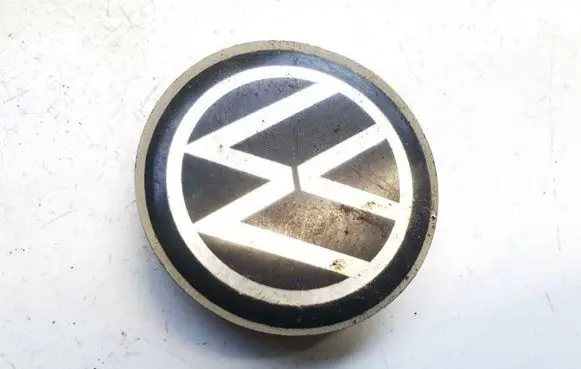Volkswagen Golf III Original wheel cap n06