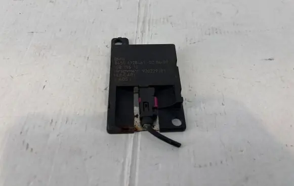 BMW 5 E60 E61 Bluetooth antenna 6928461 920229101 10819610