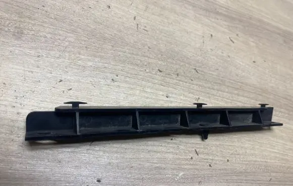 Nissan X-Trail T32 Engine compartment rubber 658104CL0AB1