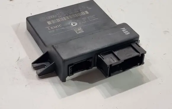 Audi A6 S6 C6 4F Gateway control module 4F0907468D 4F0910468A