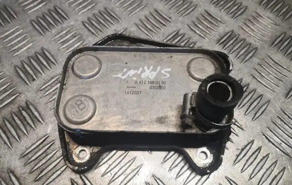 Engine oil radiator