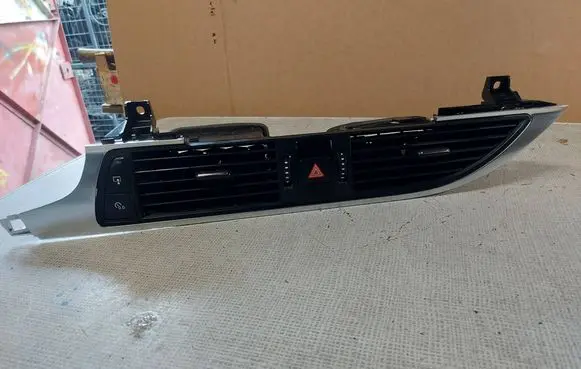 Audi A7 S7 4G Dash center air vent grill