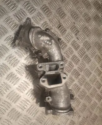 Opel Astra J Air intake duct part 8973858235