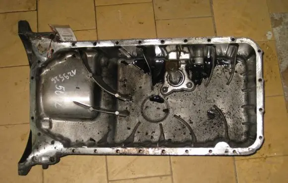 Mercedes-Benz Sprinter W901 W902 W903 W904 Oil sump