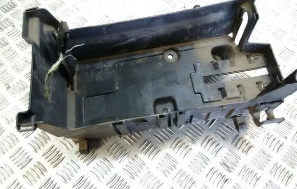 Opel Insignia A Battery box tray 13255614