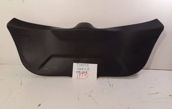 Toyota Yaris Tailgate trim 647800D010