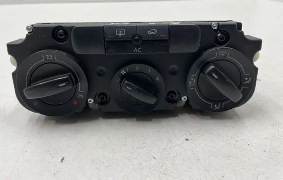 Volkswagen PASSAT B6 Climate control unit