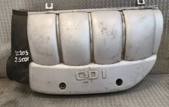 Mercedes-Benz C W203 Engine cover (trim) 6110101167