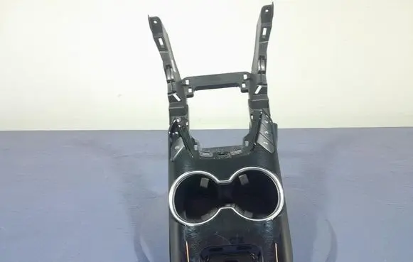 Ford Mondeo MK I Glove box DS73F042B60B