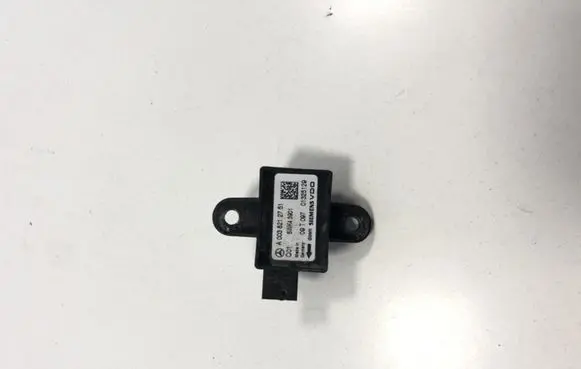 Mercedes-Benz R W251 Airbag deployment crash/impact sensor A0038212751 5WK43901