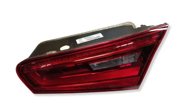 Audi A3 S3 8V Tailgate rear/tail lights 8V3945094A 00000573