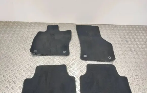 Volkswagen Golf VII Car floor mat set 5G1863011
