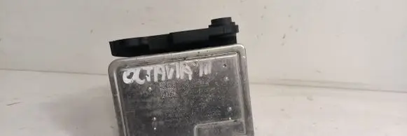 Skoda Octavia Mk3 (5E) ABS Pump 5Q0614517DC 5Q0614517AB