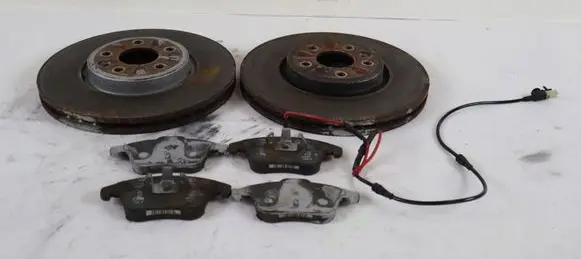 Jaguar XE Front brake disc ACM100