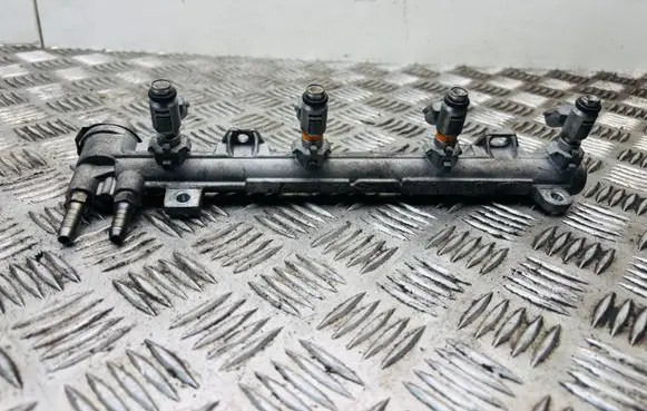 Volkswagen Golf IV Fuel injector 036031G 036133319AN