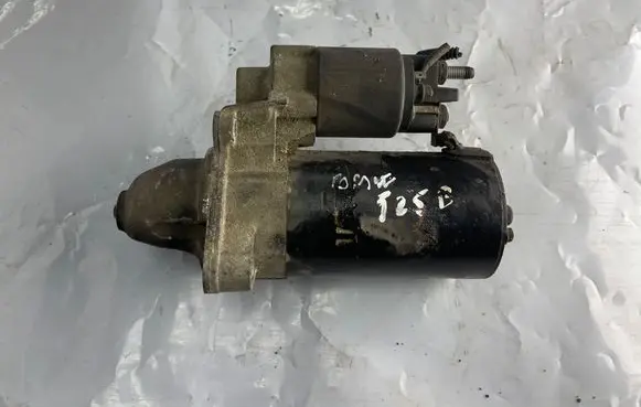 BMW 5 E39 Starter motor 005821788 026309 8612014353