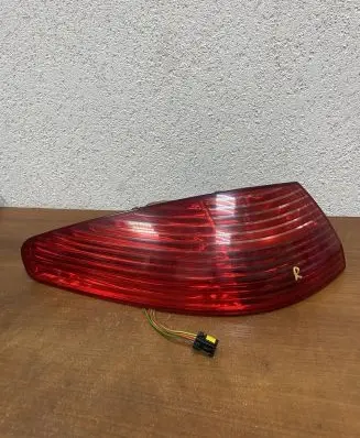 Peugeot 607 Rear/tail lights 2543 E1029