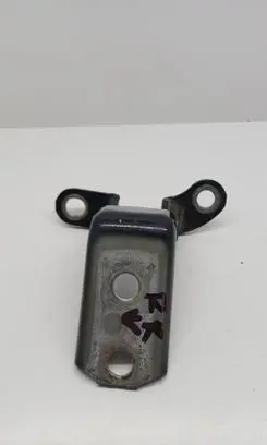Toyota Avensis T270 Rear door lower hinge ES03 2210