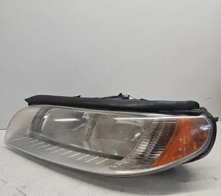 Volvo V70 Headlight/headlamp 31214351