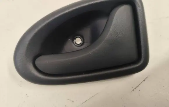 Renault Megane I Front door interior handle 7700830079
