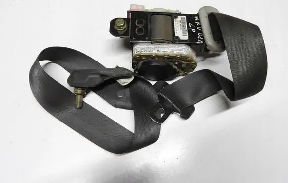Honda HR-V Seat belt trim D16W5