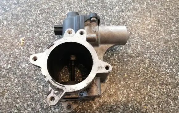 Volkswagen Transporter - Caravelle T5 EGR valve