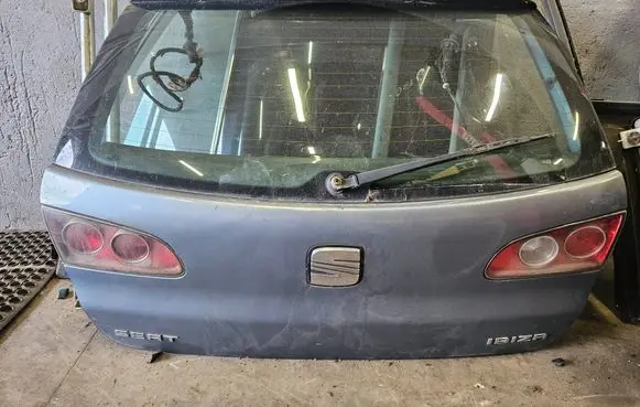 Seat Ibiza III (6L) Tailgate/trunk/boot lid 6L6827024B