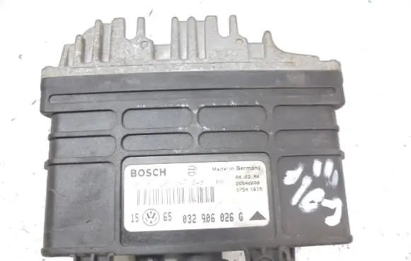 Volkswagen Golf III Engine control unit/module ECU 032906026G