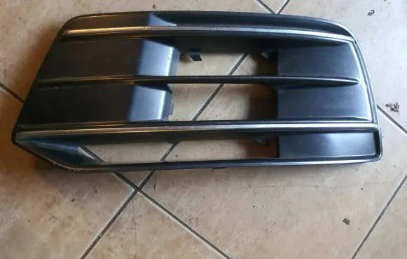 Audi Q5 SQ5 Front bumper lower grill 80A807681B