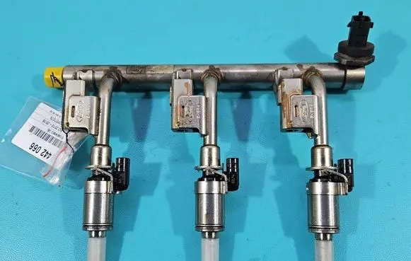 Fuel injector
