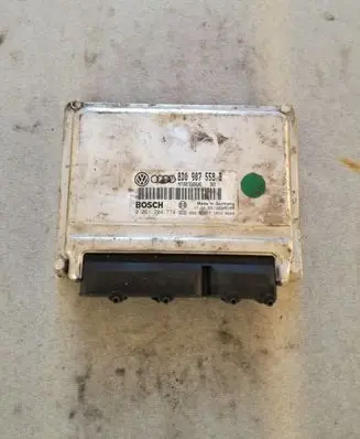 Audi A4 S4 B5 8D Engine control unit/module 8D0907558B 0261204774