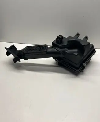 Chevrolet Volt I Air filter box 838509636 12726A
