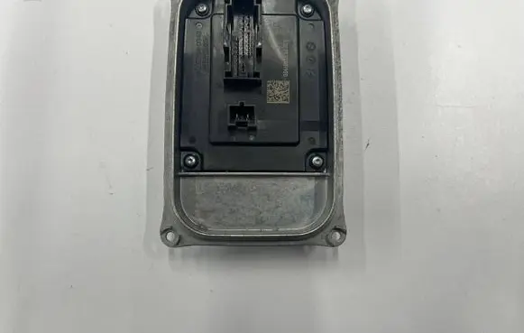 Mercedes-Benz B W247 Voltage converter/converter module A2479003403 A2479010702 19000400305129E