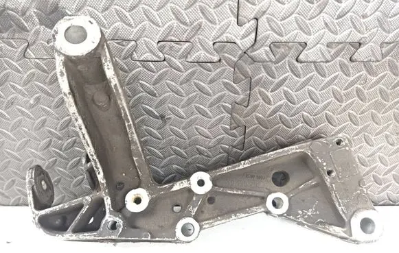 Skoda Octavia Mk2 (1Z) Engine mounting bracket 1K0199296F