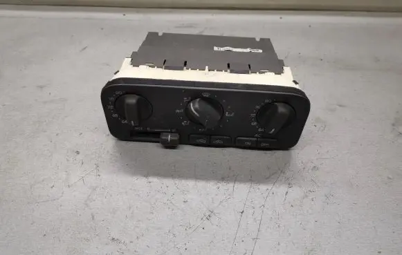 Volvo S70 V70 V70 XC Climate control unit 9171552