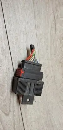 Peugeot 207 CC Fuel injection pump control unit/module 240107