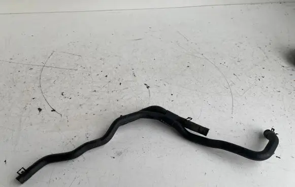 Volkswagen Golf VII Engine coolant pipe/hose