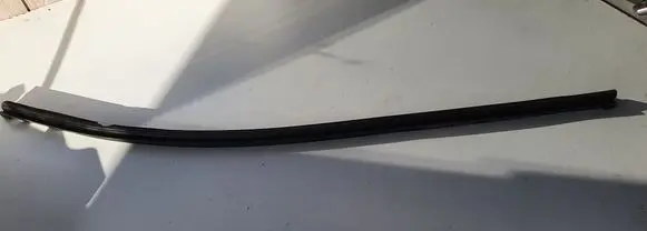 KIA Sportage Rubber seal rear door window/glass 
