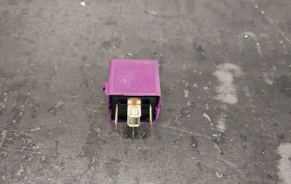 BMW 5 E39 Other relay 1388911 61361388911