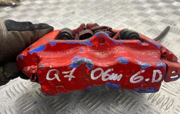 Audi Q7 4L Rear brake caliper 207673046A
