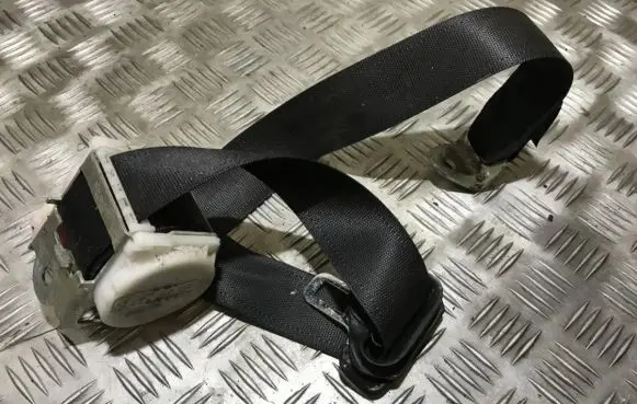 Opel Zafira A Rear seatbelt 13120731 28040531