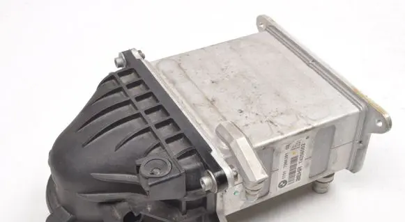 BMW 7 G11 G12 Intercooler radiator 7566391