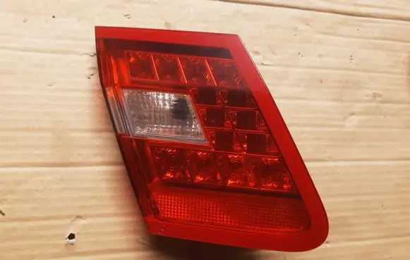 Mercedes-Benz E W212 Tailgate rear/tail lights A2128200764 2128200764