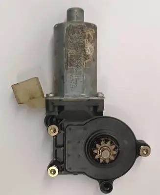 Volvo S60 Front door window regulator motor 0130821761
