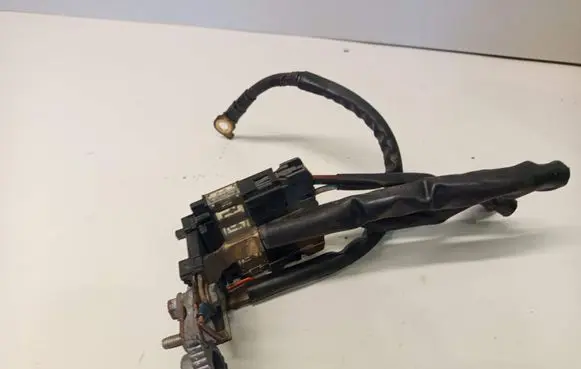Suzuki Grand Vitara II Battery relay fuse 